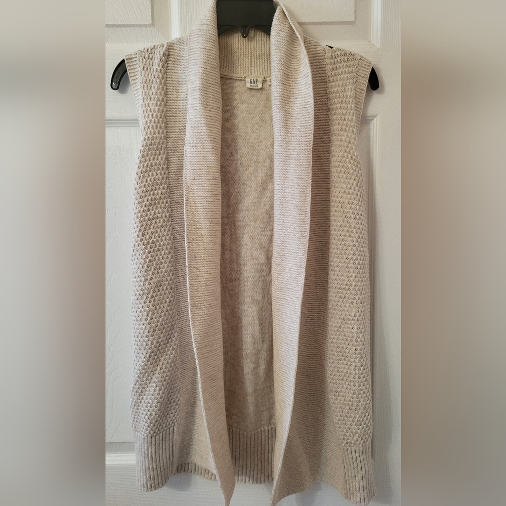 Elegant Cream Women's Sweater Vest